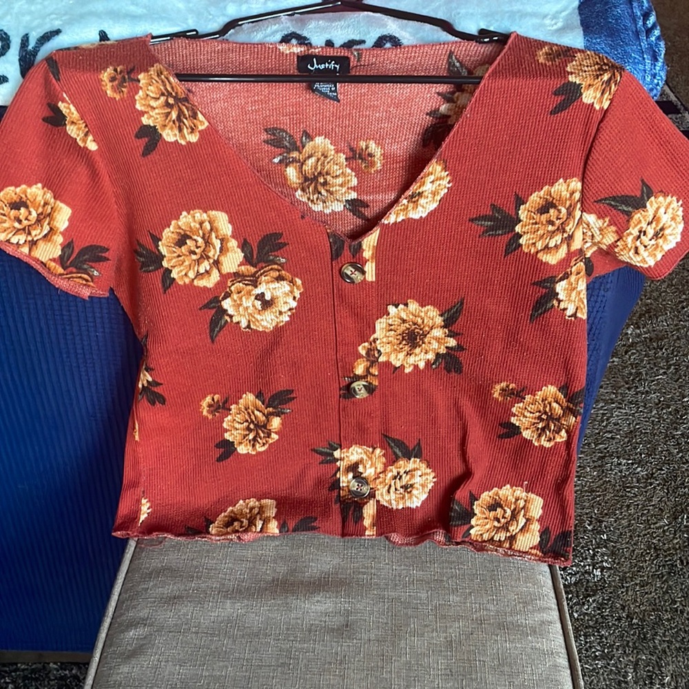 Flowing floral crop top